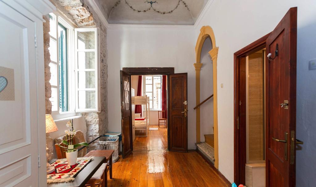 Old Town Hostel Dubrovnik Exterior photo